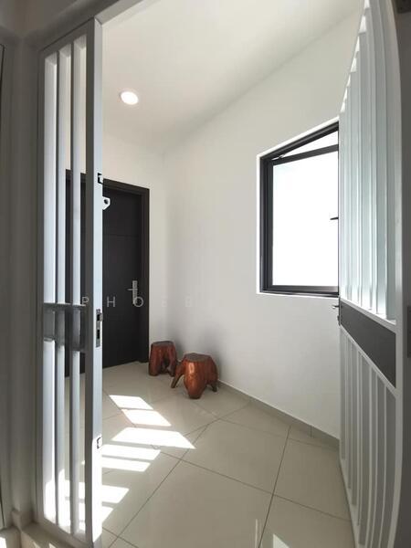 Waterside Residence - 4