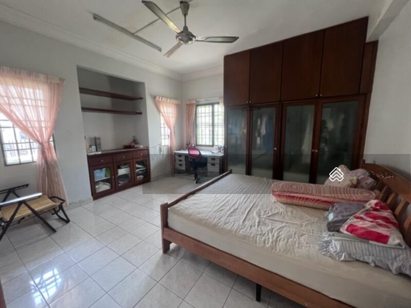 Bandar Sungai Long - 4