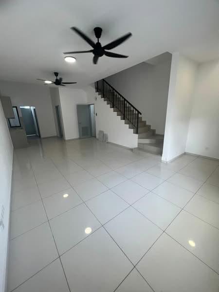 Austin Crest Ruby - 2