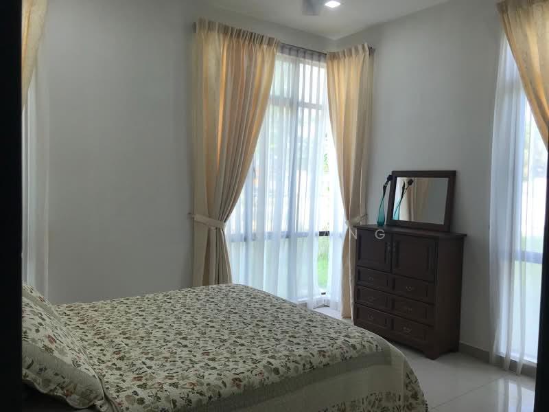 Horizon Hills Double Storey Semi D corner - 3