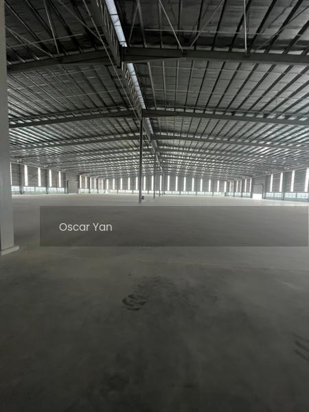 Detached factory at Desa Cemerlang - 5