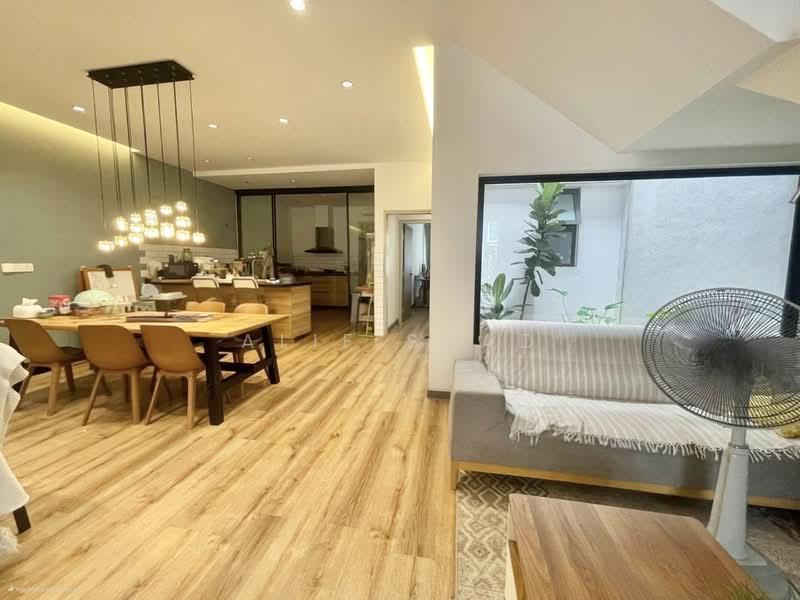 City of Elmina : Elmina Valley Phase 3 - 4