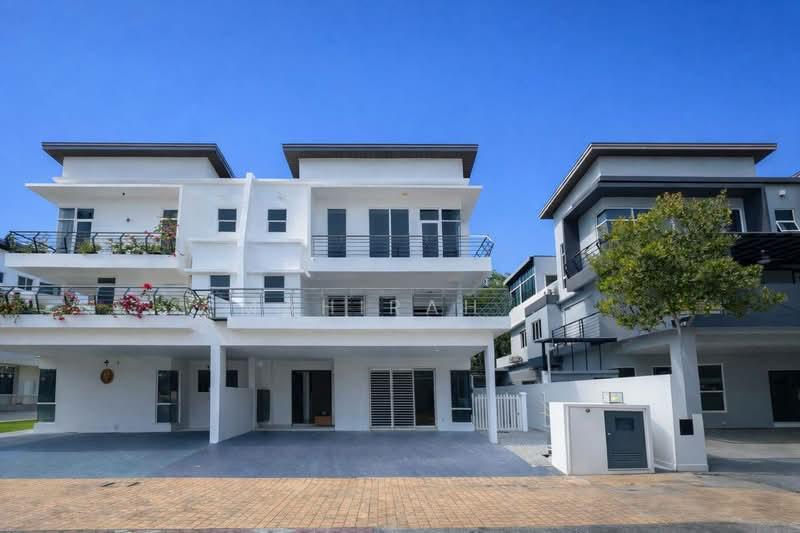 Perdana Lakeview East - 1