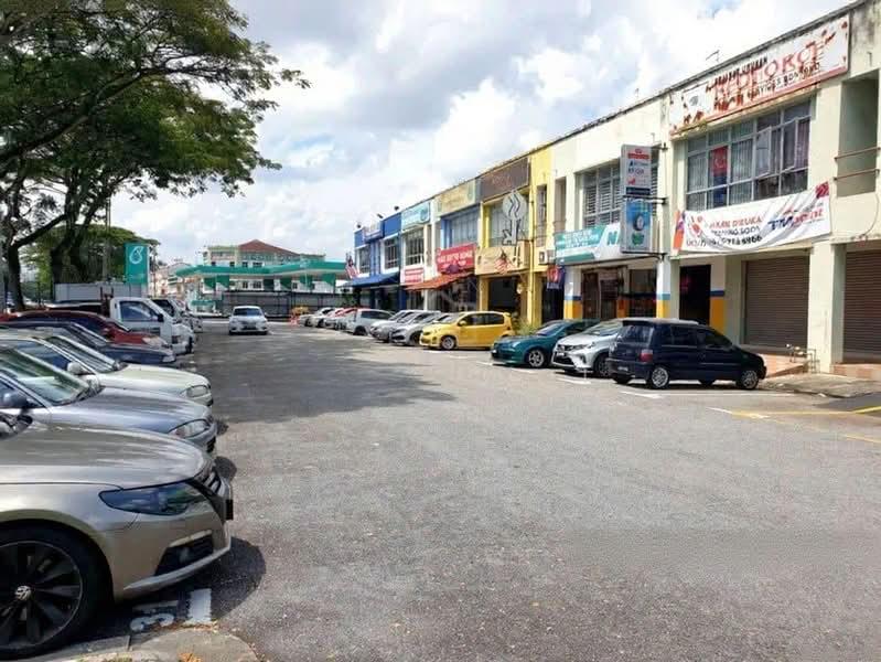 Taman Impian Emas Jln Anggerik Emas Shop - 3