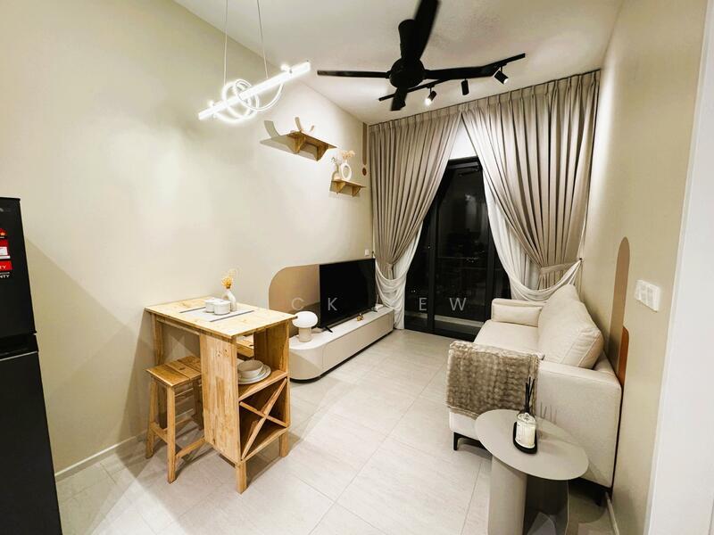 Laurel Residence - 1