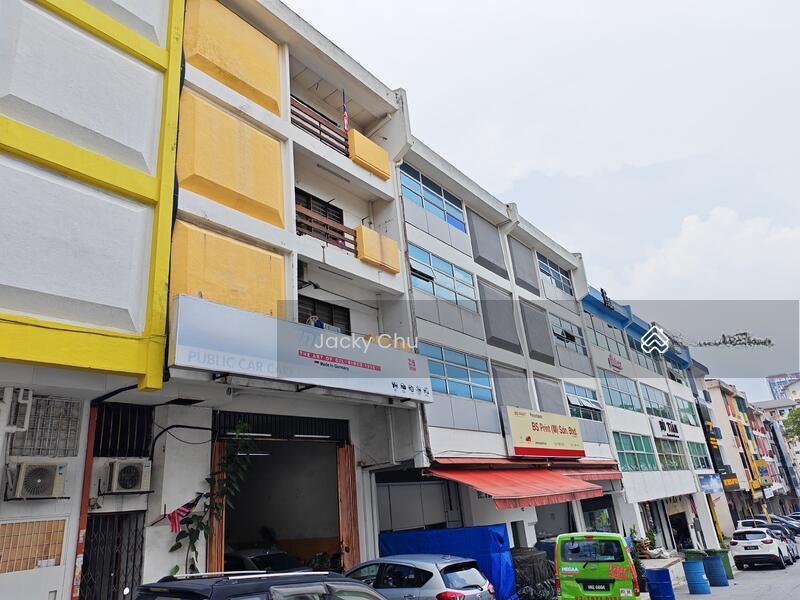 Jalan Kuchai Lama - 1