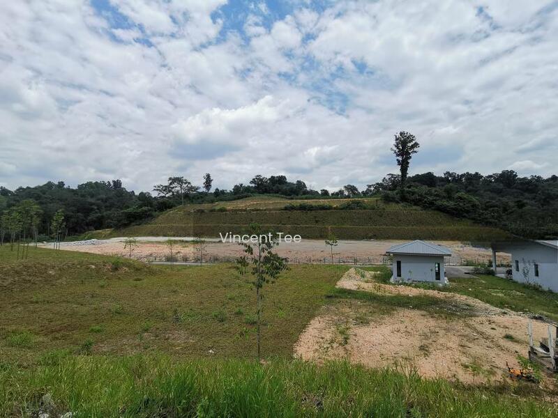 1 Acre Land next to Plus Highway Zoned Residential Mont Kiara - 1
