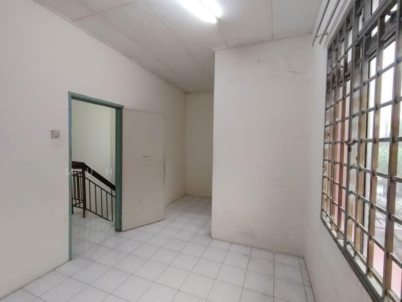 Taman Lestari Putra - 4