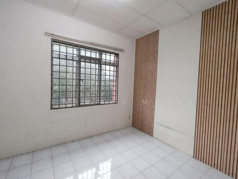 Taman Lestari Putra - 3