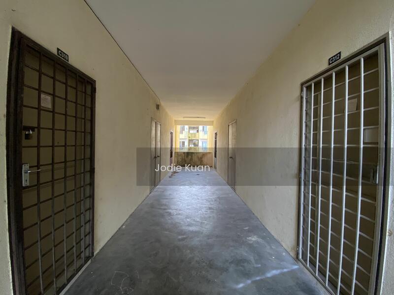 Pangsapuri Sutera (Sutera Apartment) Kampar - 2