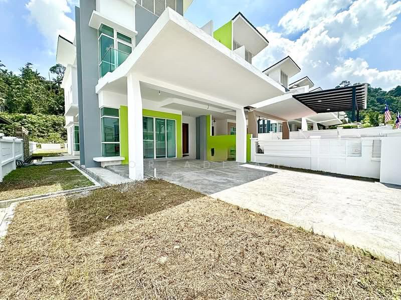 Greenhill Residence - 1