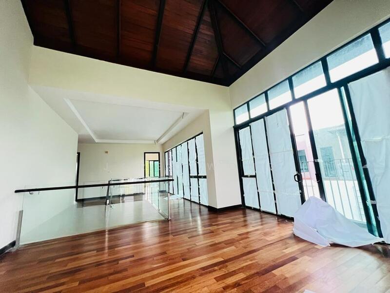 Charms Of Nusantara, Setia Eco Glades - 5