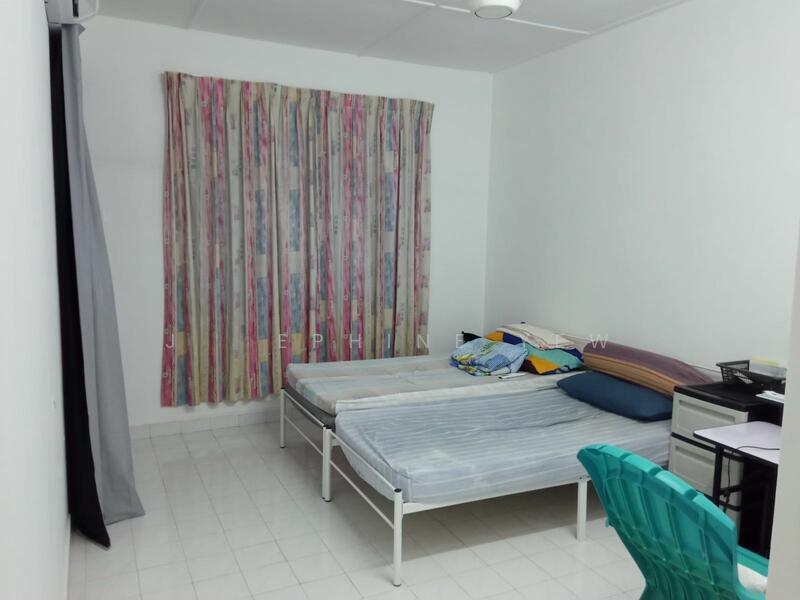 Tanjong Puteri Apartment - 2