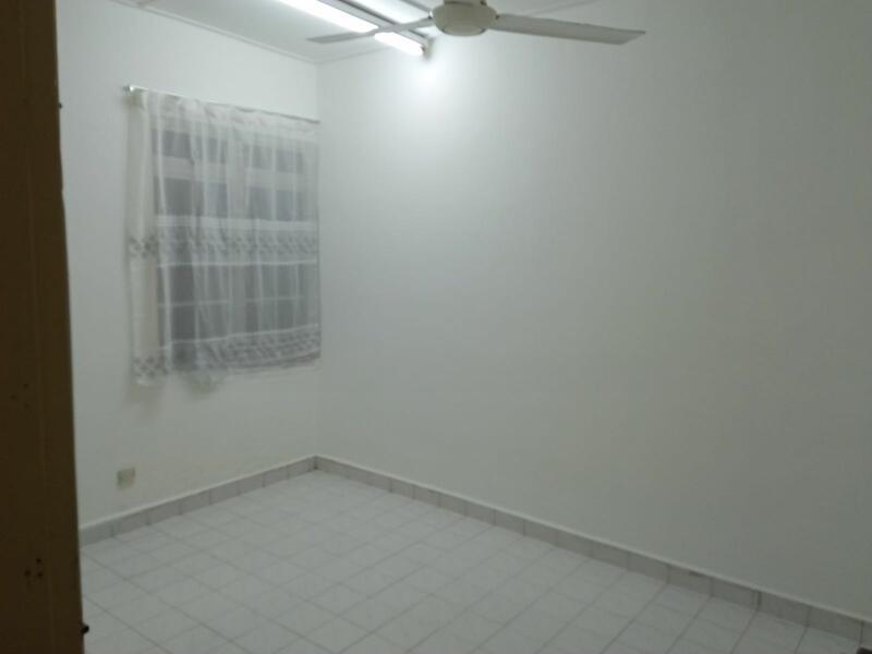 Tanjong Puteri Apartment - 4