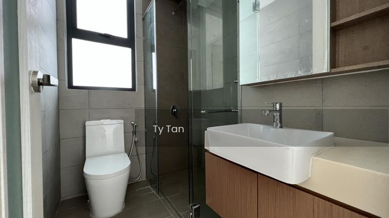 The M @ Medini Macrolink - 5