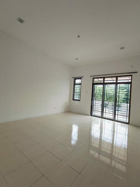 Taman Kempas Utama - 3