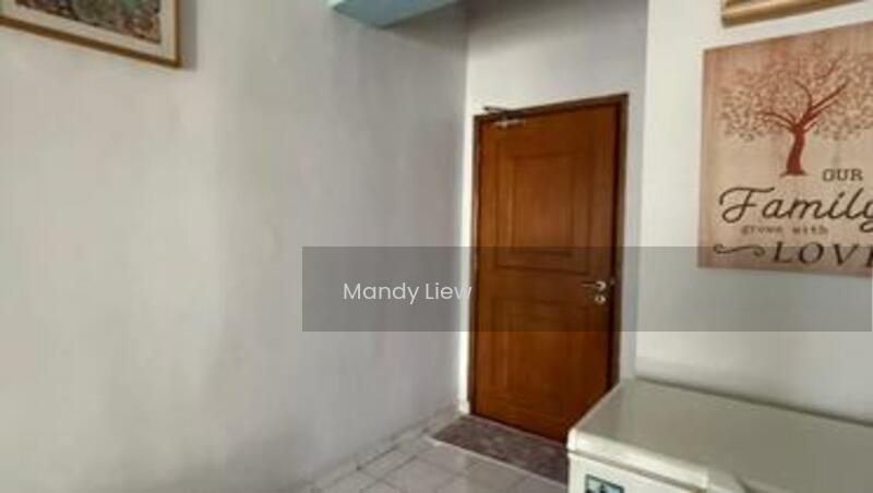 Menara Menjalara - 4