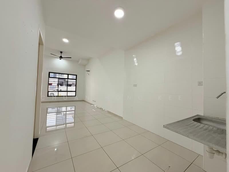 26th Avenue, Bukit Indah - 3