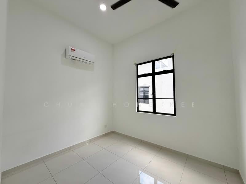 26th Avenue, Bukit Indah - 5