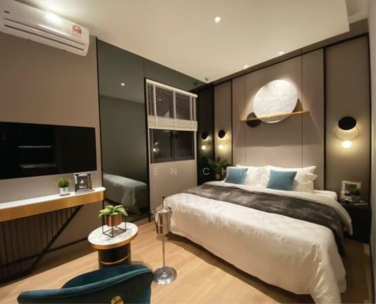 Laurel Residence - 1