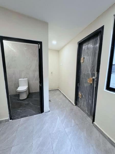 Taman Megah Ria - 4