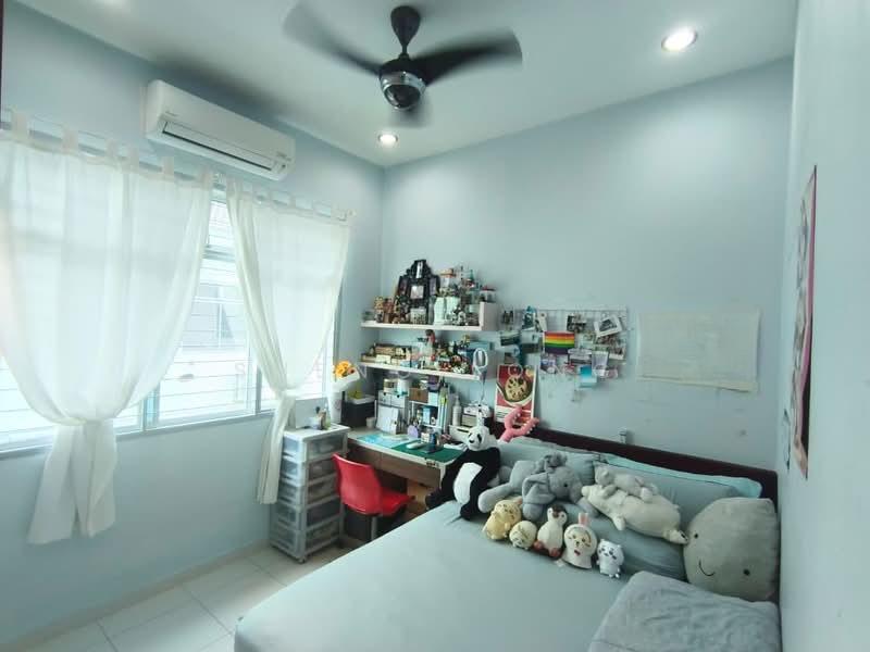Bukit Indah Avenue 8 - 5