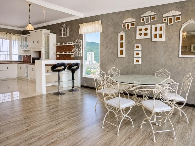 Central Park condominium - 3