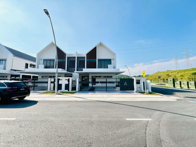 The Eighth, Elmina Green - 1