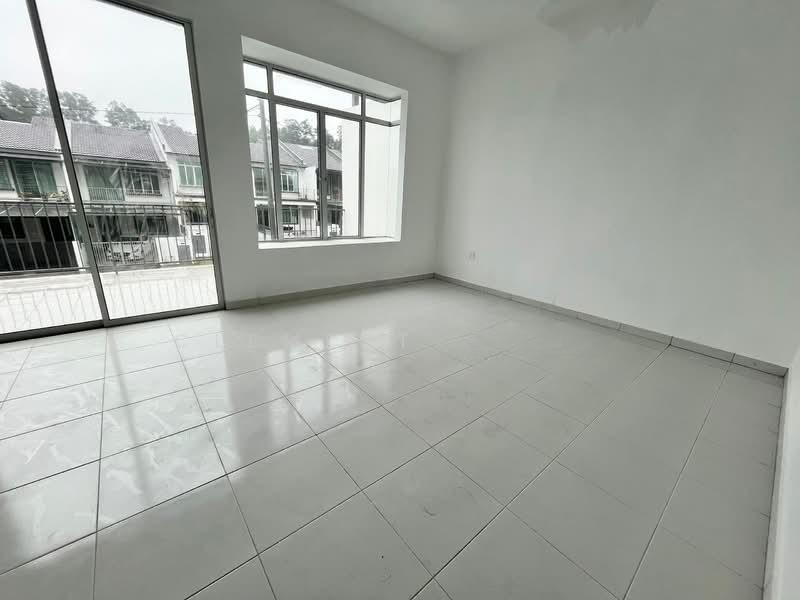 Taman Scientex Rawang - 5