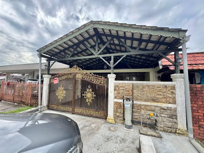 Single storey for sale at bandar baru uda - 1