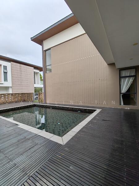 Noble Park Grand Pool Villas East Ledang - 3