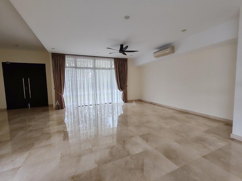 Noble Park Grand Pool Villas East Ledang - 4