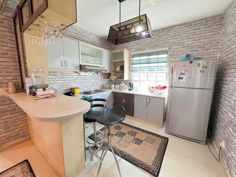 Lavender Heights - 3