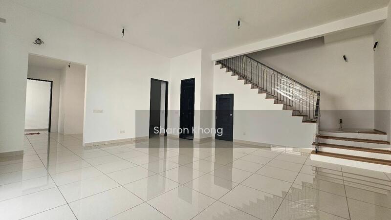 Semi-D house at Semenyih - 4