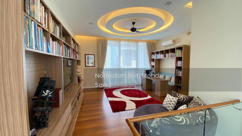 3 storey bungalow with pool, sunway rydgeway, taman melawati, KL - 2