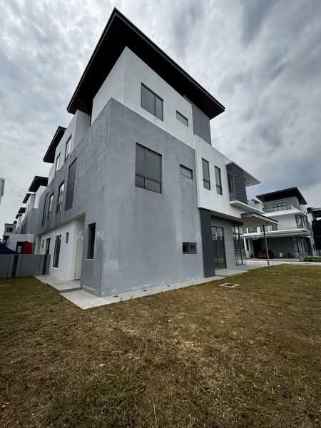 Broadleaf Residence - 4