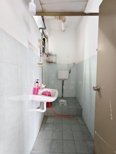 Rumah Pangsa Orkid - 2