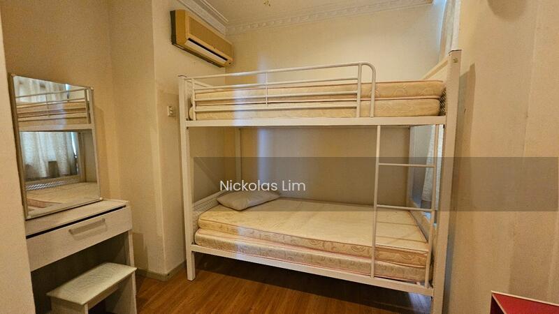 Sri Golden Bay Condominium - 3