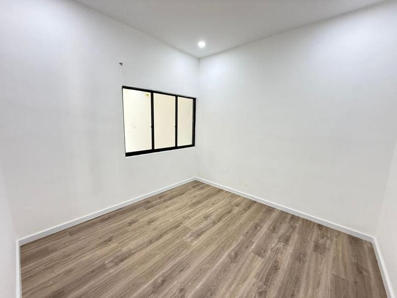 Taman Johor Jaya, Johor Jaya, 81100 Johor Bahru - 5