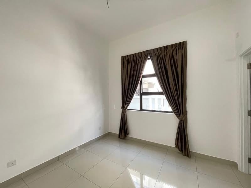 Garden Villas, Bukit Indah - 5