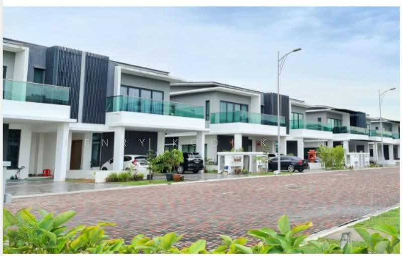 No.2A, Jalan Barat 4, D Island Residence, 4 - 4