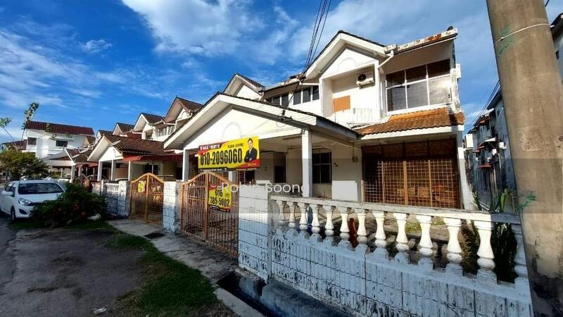 Double Storey Terrace house at Ujong Pasir/ Semabok - 2