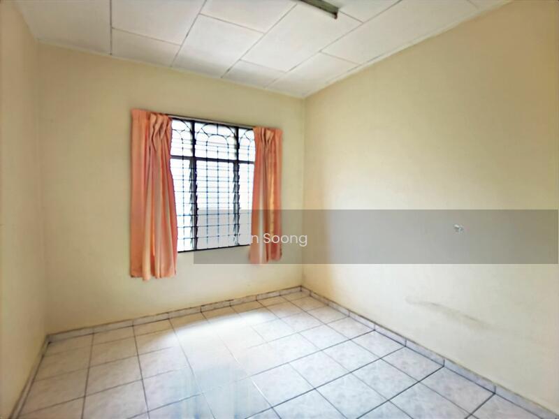 Double Storey Terrace house at Ujong Pasir/ Semabok - 5