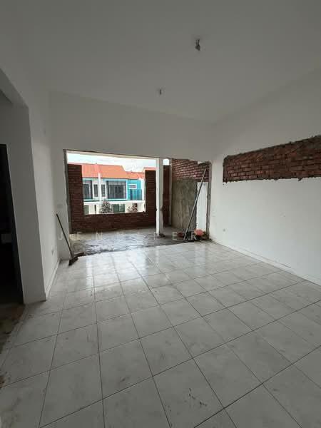 Perjiranan 8 Bandar Dato' Onn - 4