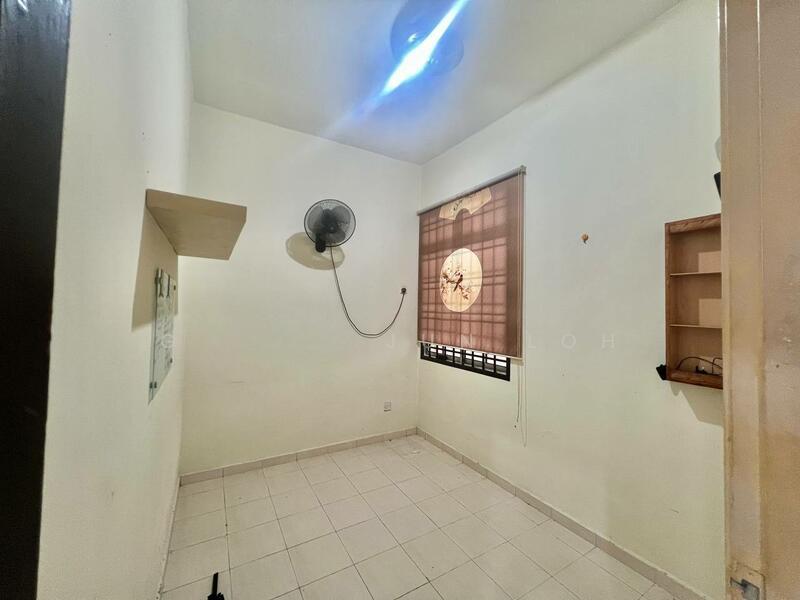 XX,Jalan Ledang XX, Taman Bukit Tiram, 81800 Johor Bahru, Johor. - 2