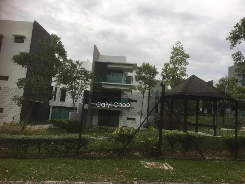 Meru valley ecovillage upper unit townhouse at Ipoh - 1