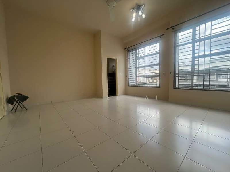 BUKIT INDAH BANDAR NUSAJAYA - 3