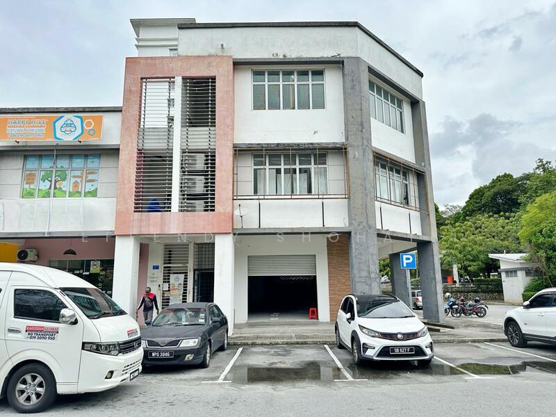 PRESINT 11 PUTRAJAYA SHOP OFFICE CORNER LOT - 2