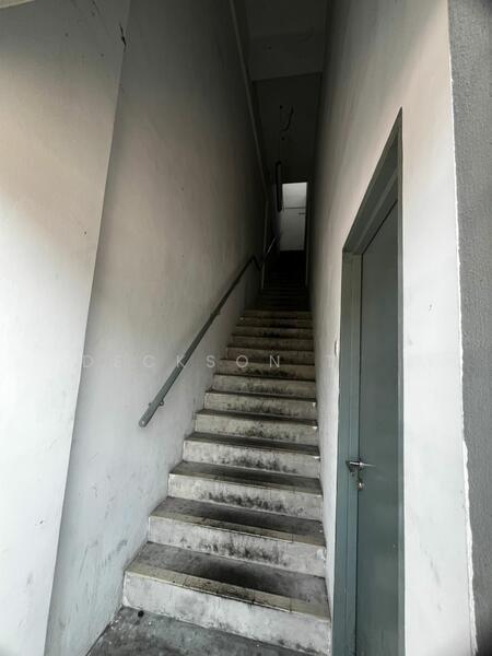 jalan hasta 1 , kawasan perusahaan BT 12 sungai rambai jenjarom - 3