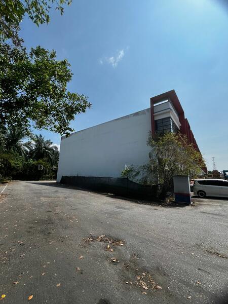 jalan hasta 1 , kawasan perusahaan BT 12 sungai rambai jenjarom - 4